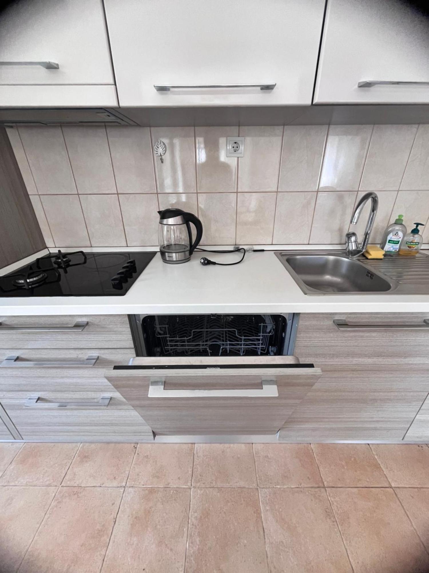 Apartment Belani, Own Parking Тиват Екстер'єр фото